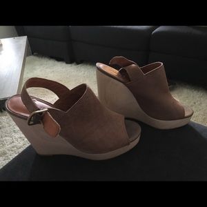 Platform wedges